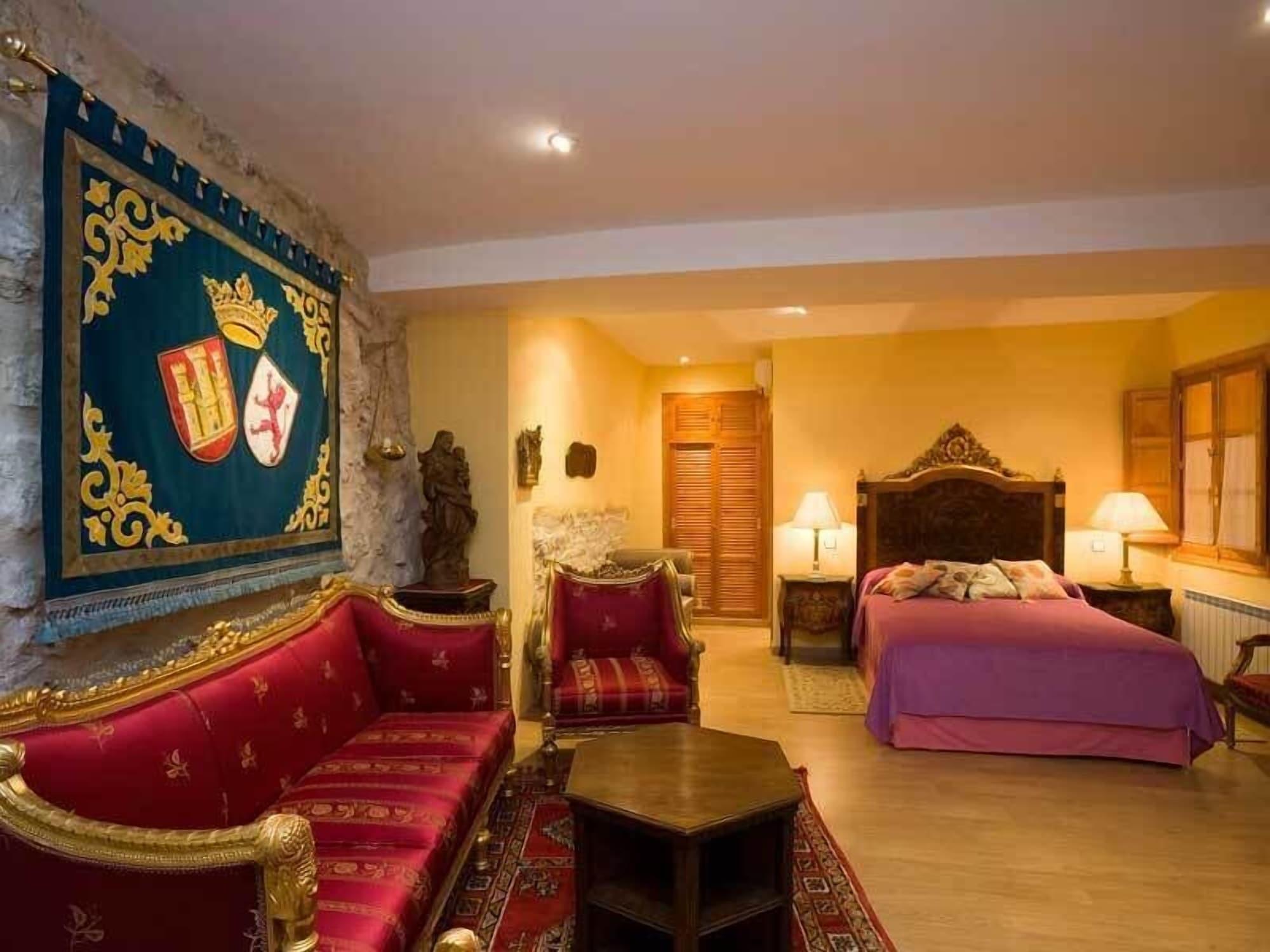 Residencia Real Del Castillo De Curiel Curiel de Duero Εξωτερικό φωτογραφία