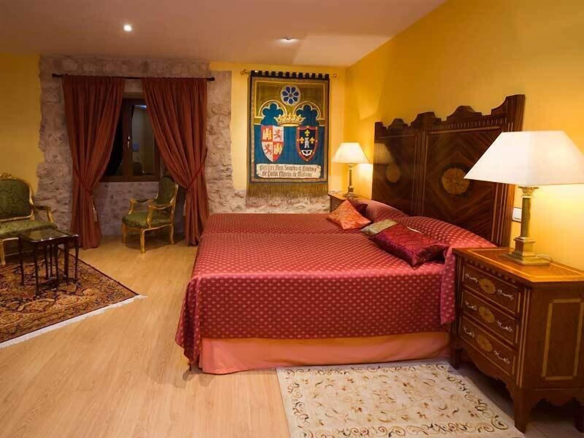 Residencia Real Del Castillo De Curiel Curiel de Duero Εξωτερικό φωτογραφία