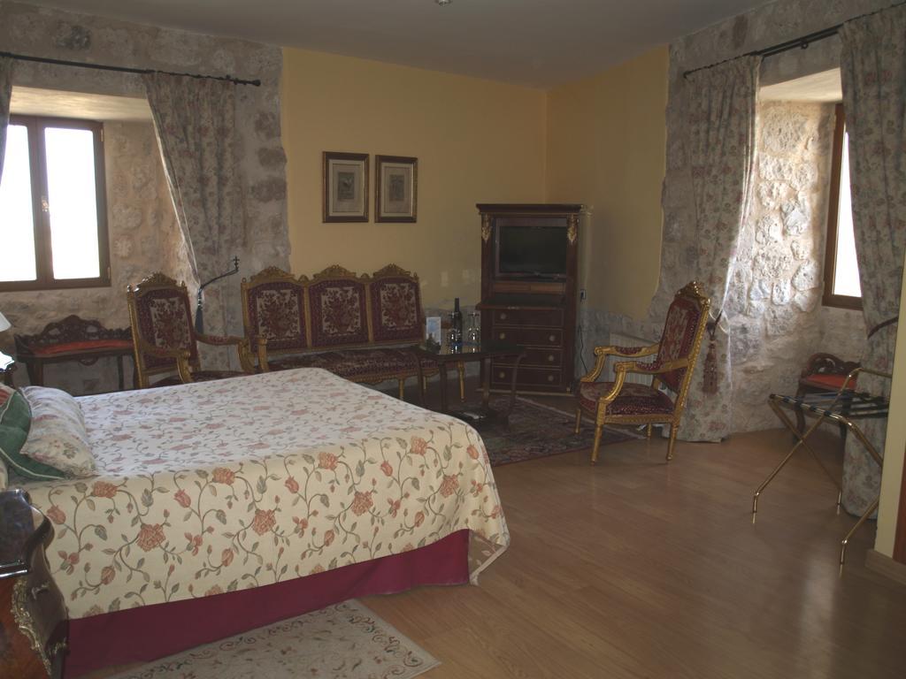 Residencia Real Del Castillo De Curiel Curiel de Duero Εξωτερικό φωτογραφία