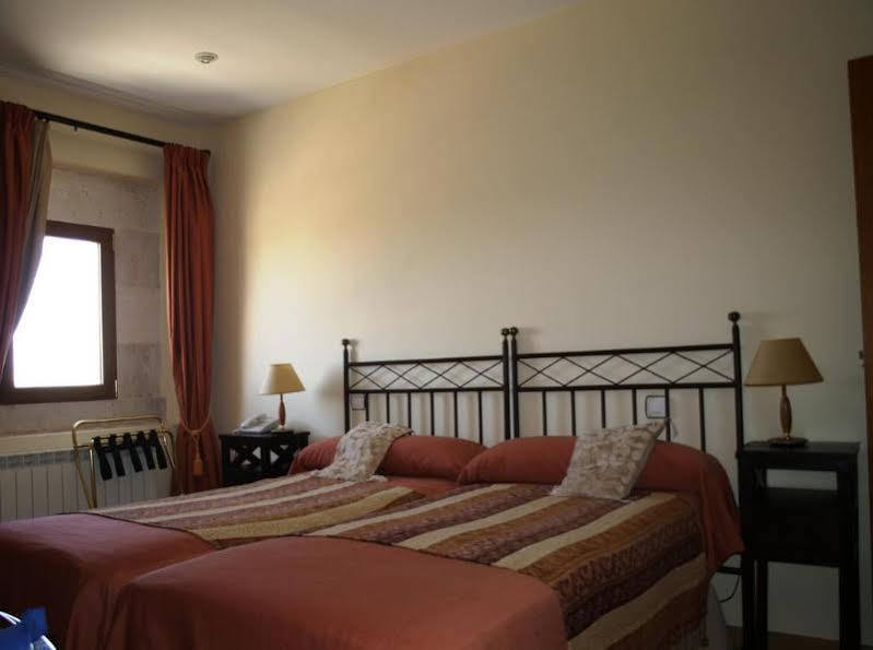 Residencia Real Del Castillo De Curiel Curiel de Duero Εξωτερικό φωτογραφία