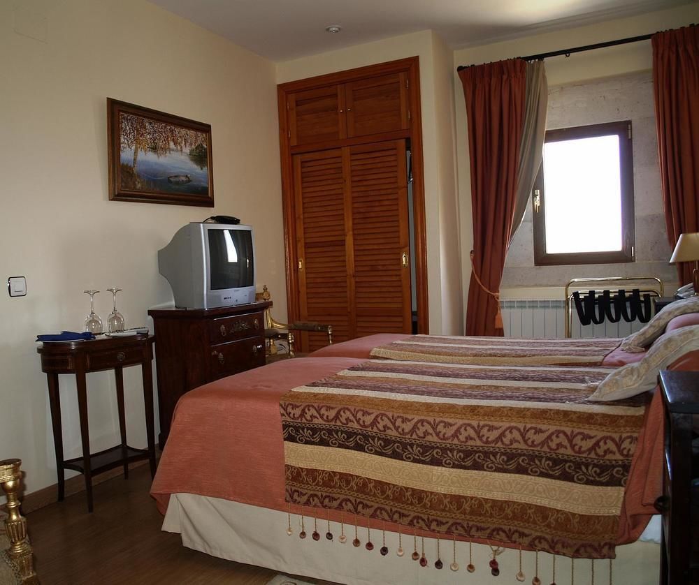 Residencia Real Del Castillo De Curiel Curiel de Duero Εξωτερικό φωτογραφία